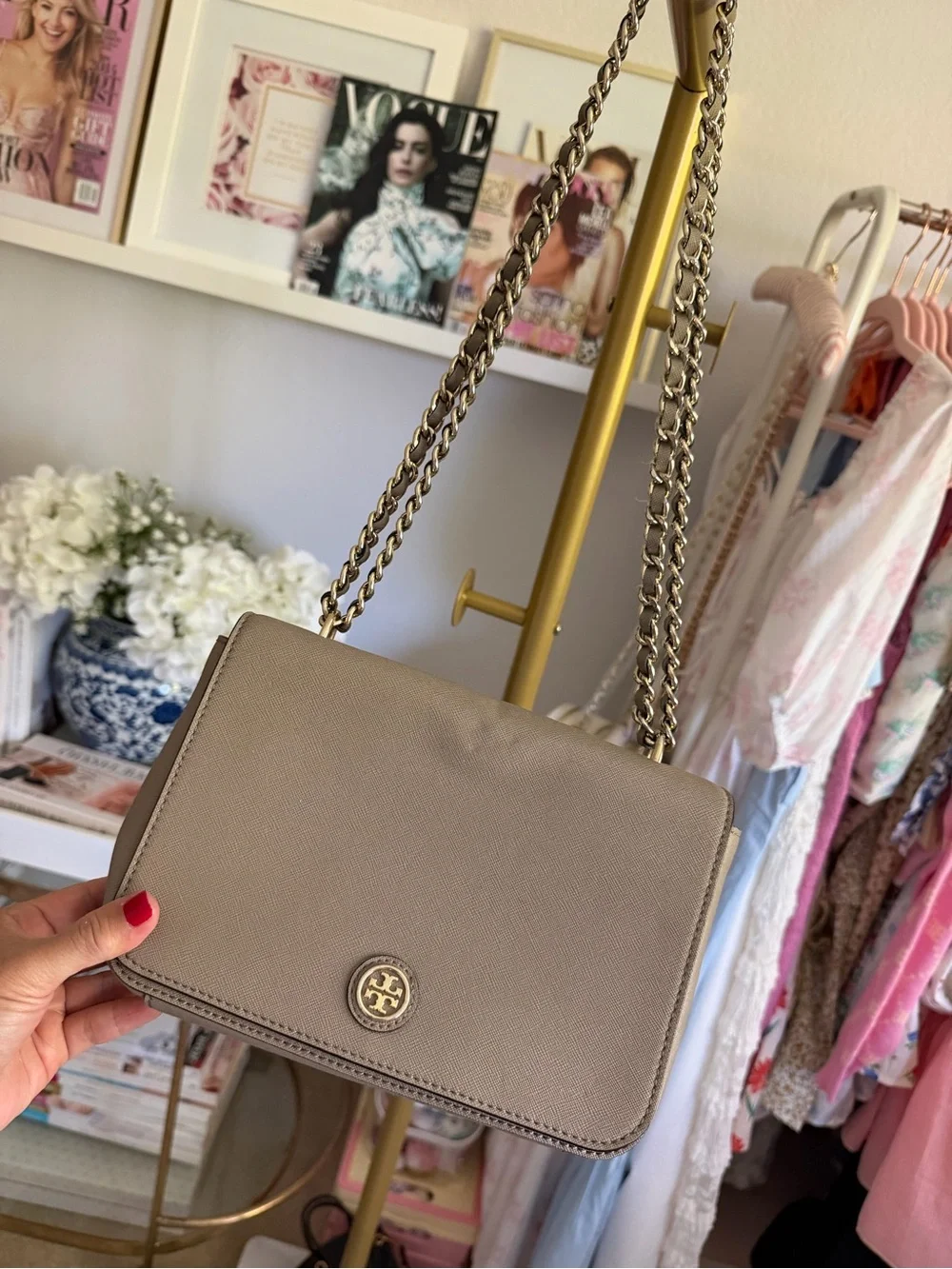 Tory BurchRobinson Saffino Leather Crossbody with Gold Chain